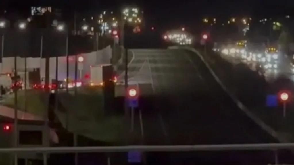 Bruce Highway: Carnage as man killed while truck speeds on wrong side ...