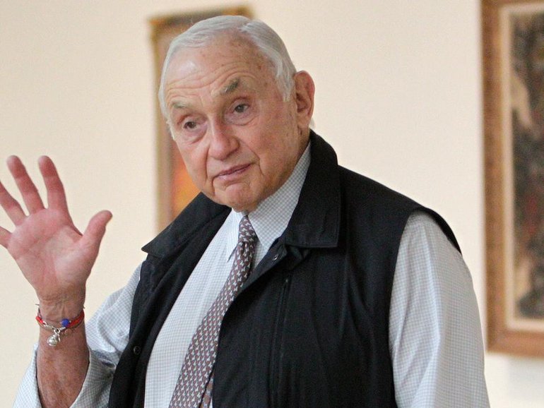 Businessman Les Wexner told Congress members he has nothing to hide over his ties to Jeffrey Epstein (AP PHOTO)