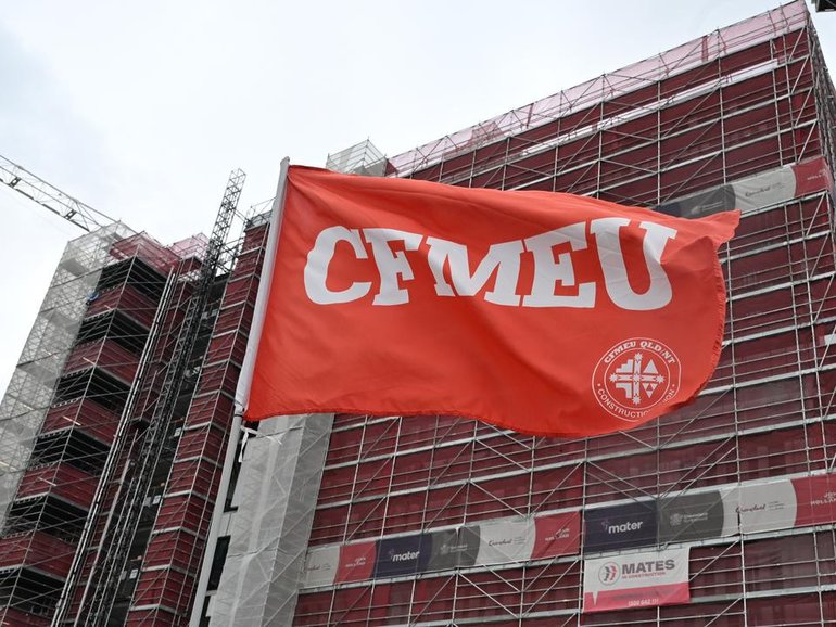 An investigator estimates the CFMEU's conduct has cost taxpayers around $15 billion. (Darren England/AAP PHOTOS)