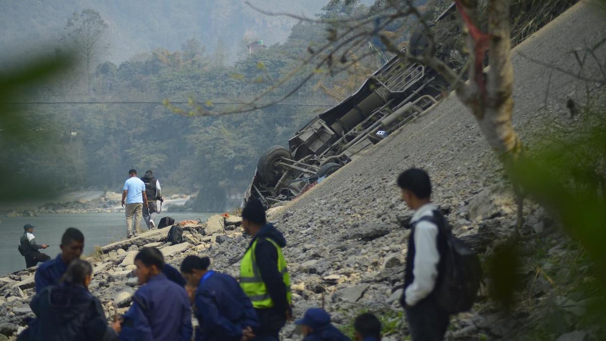 Prithvi highway, Nepal: Packed bus plunges off mountain slope, killing 19 and injuring another 25 Prithvi highway, Nepal: Packed bus plunges off mountain slope, killing 19 and injuring another 25