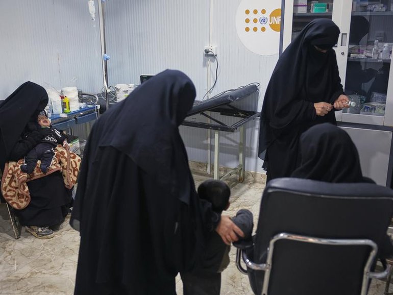 Dozens of Australian women and children have been trying to return home from a Syrian refugee camp. 