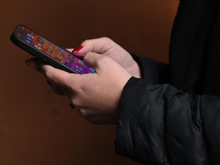 The AusAlert system will undergo a national test in July before going online in October. (James Ross/AAP PHOTOS)