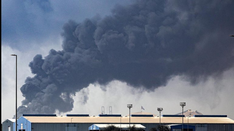 Dubai's Jebel Ali port has been struck by debris from an Iranian intercepted missile.