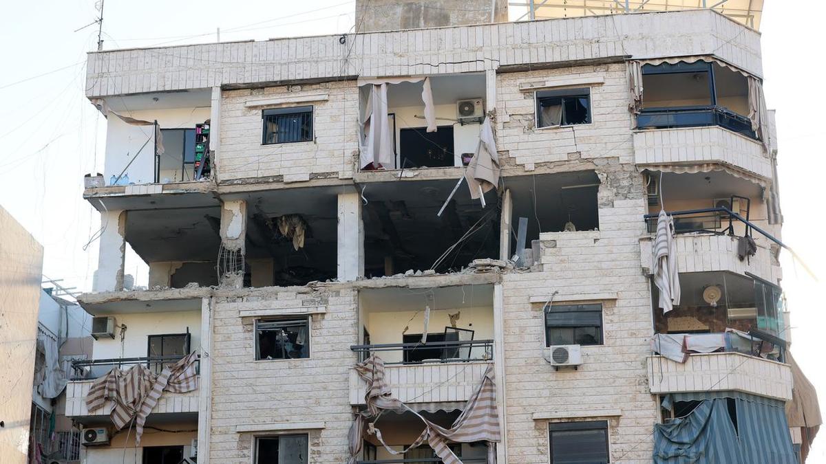 Hezbollah attacks Israel, prompting strikes on Lebanon Hezbollah attacks Israel, prompting strikes on Lebanon