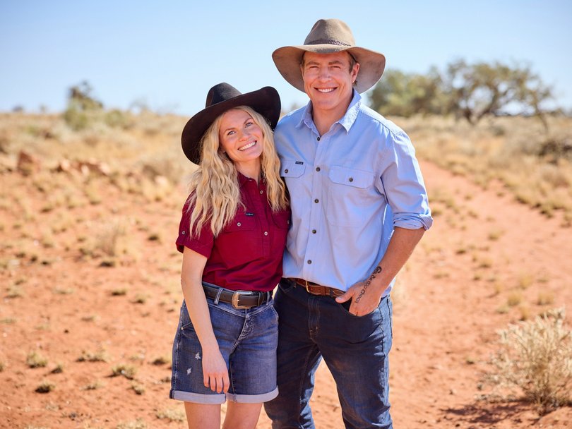 Stephen Peacocke and Bonnie Sveen are returning to Home And Away.