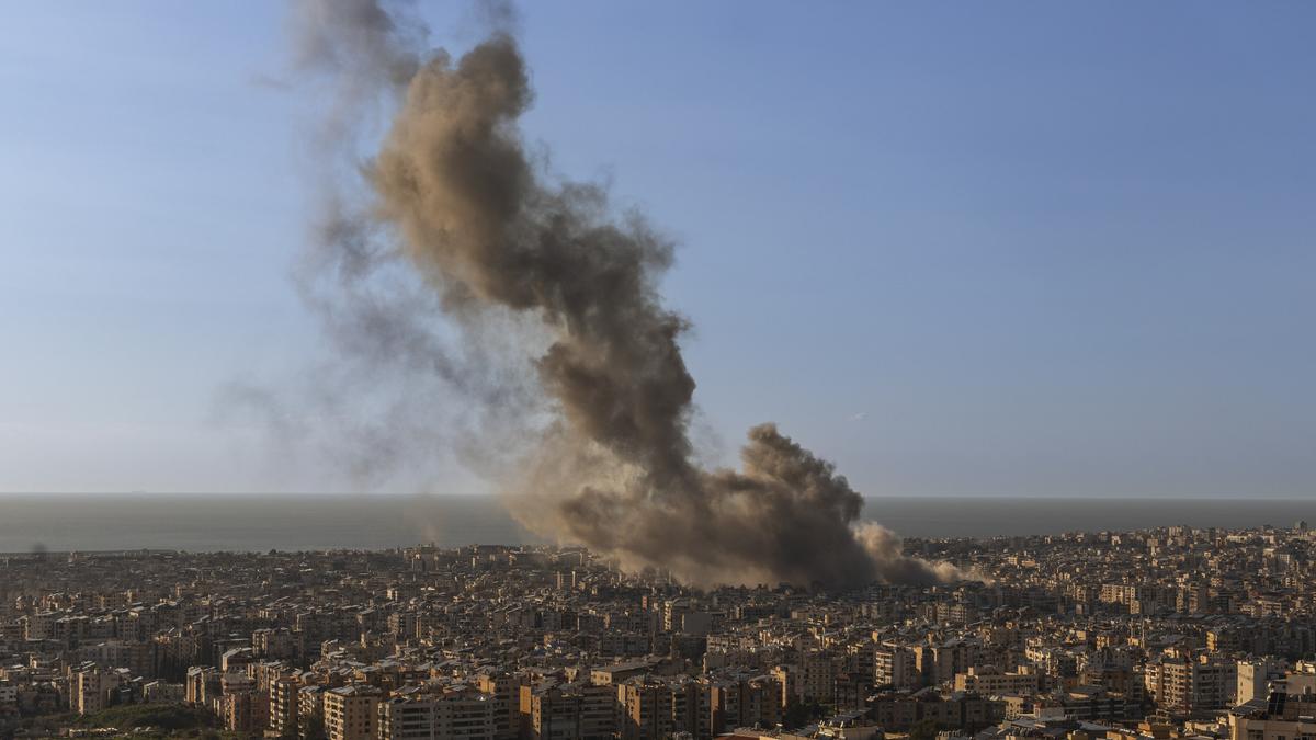 THE NEW YORK TIMES: Iran escalates retaliatory strikes as US signals long battle THE NEW YORK TIMES: Iran escalates retaliatory strikes as US signals long battle