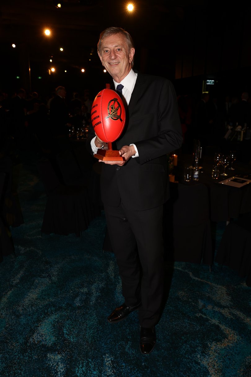 Dennis Cometti in 2021.