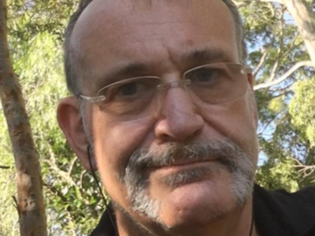 Older cousin to James Packer, Francis, has been found dead in a Sydney apartment aged 64.