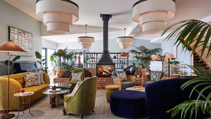 Dining with views across Morton National Park