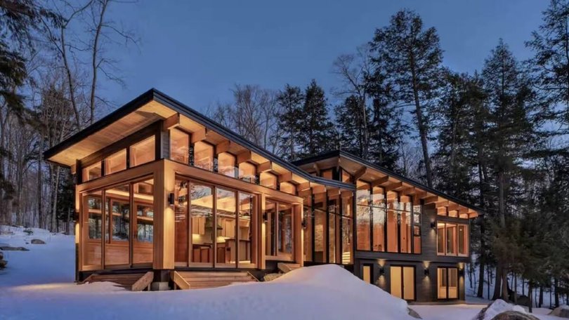 Fans may also hear the "stupid Canadian wolf birds" that spooked Rozanov on his visit to the cottage. Pic: Airbnb.