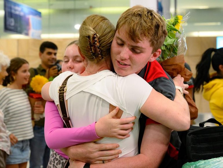 The federal government is stepping up efforts to bring Australians home from the Middle East.