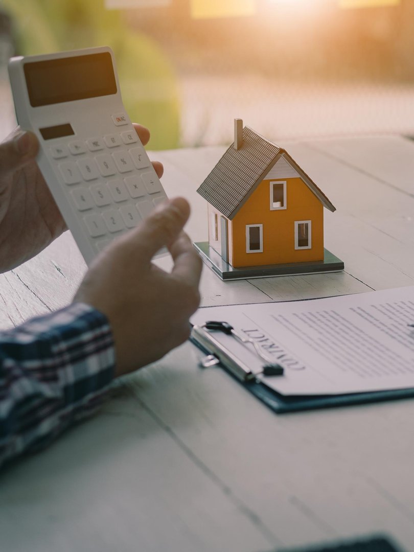 Benchmark cash rate futures traders lifted the chance of a cash rate hike next week to 61 per cent.