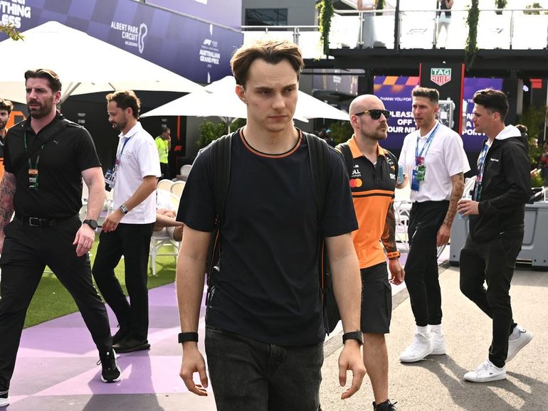 Oscar Piastri was despondent after his Melbourne calamity but has a chance to bounce straight back. (Joel Carrett/AAP PHOTOS)