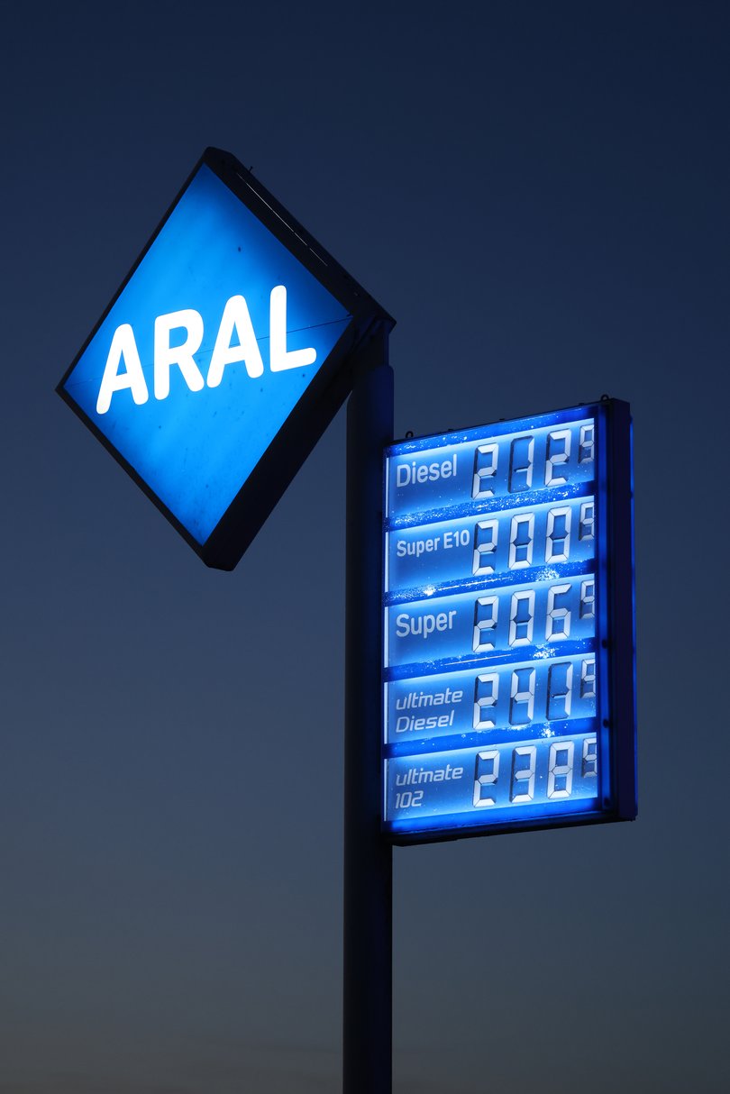 Aral petrol station near Inning, Germany.