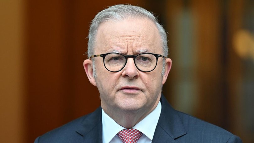 Prosecutors have withdrawn an accusation of threatening serious harm to the prime minister. (Mick Tsikas/AAP PHOTOS)