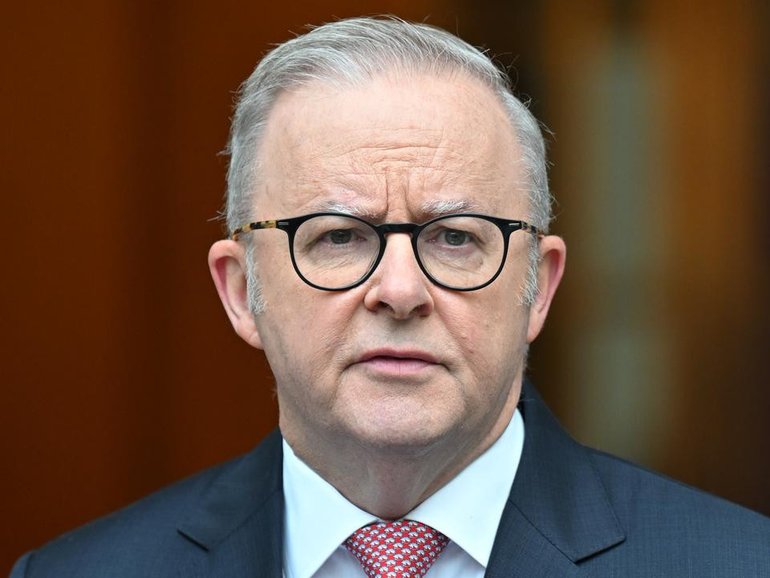 Prosecutors have withdrawn an accusation of threatening serious harm to the prime minister. (Mick Tsikas/AAP PHOTOS)