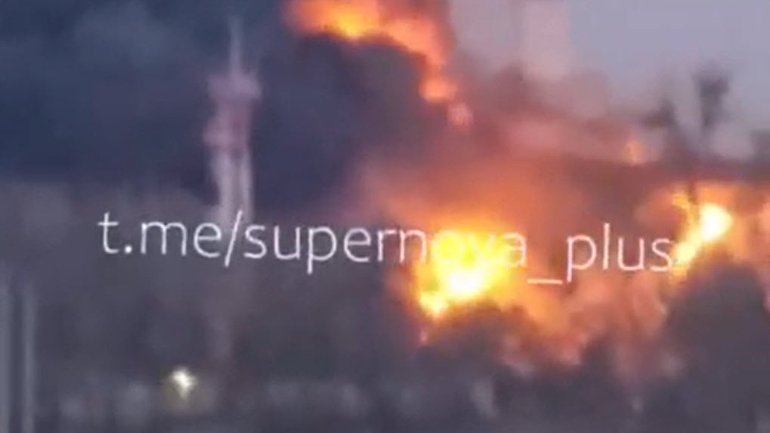 A video purporting to show a huge fire at the Tikhoretsk oil pumping station.