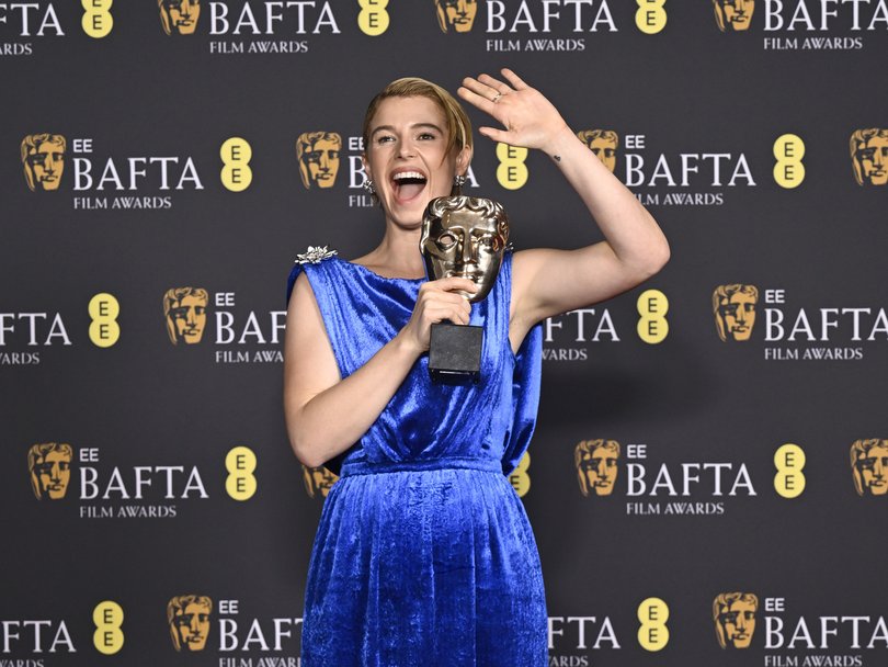 Jessie Buckley with the Leading Actress Award for 'Hamnet' during the 2026 EE BAFTA Film Awards.