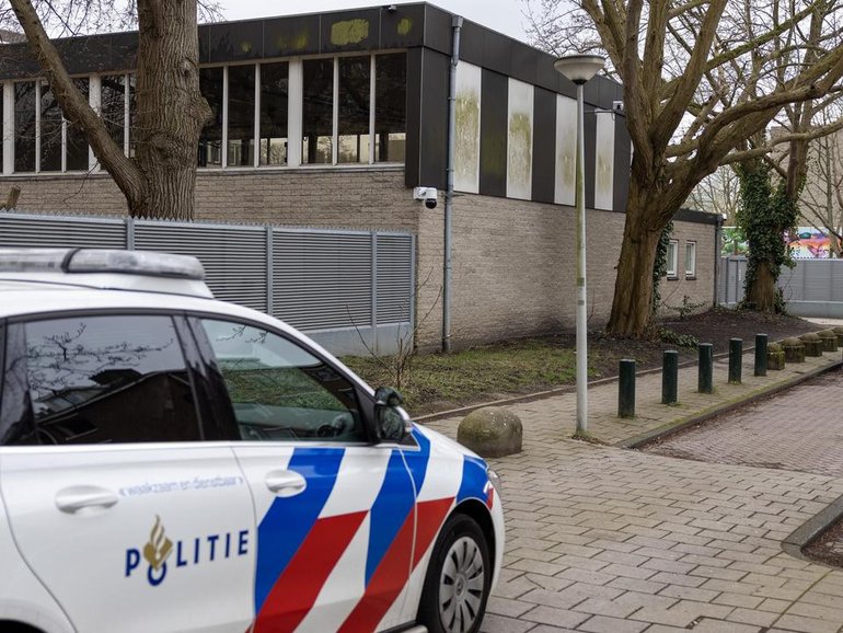 Dutch authorities are taking an attack on a Jewish school "very seriously". (EPA PHOTO)