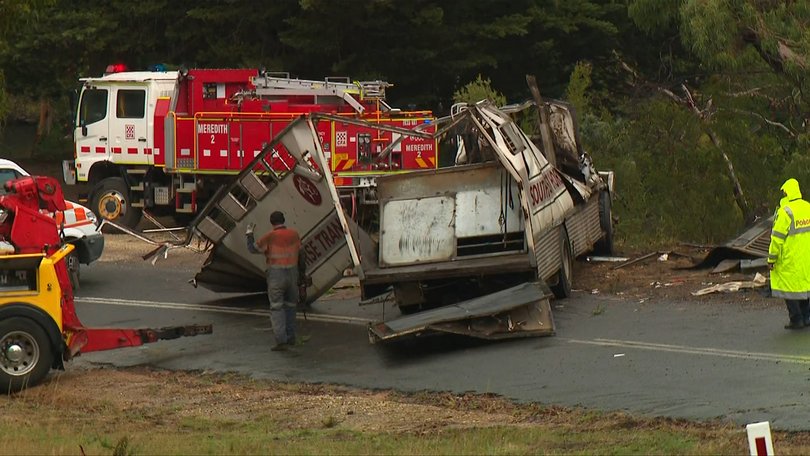 The driver and three horses died in the tragic accident. 