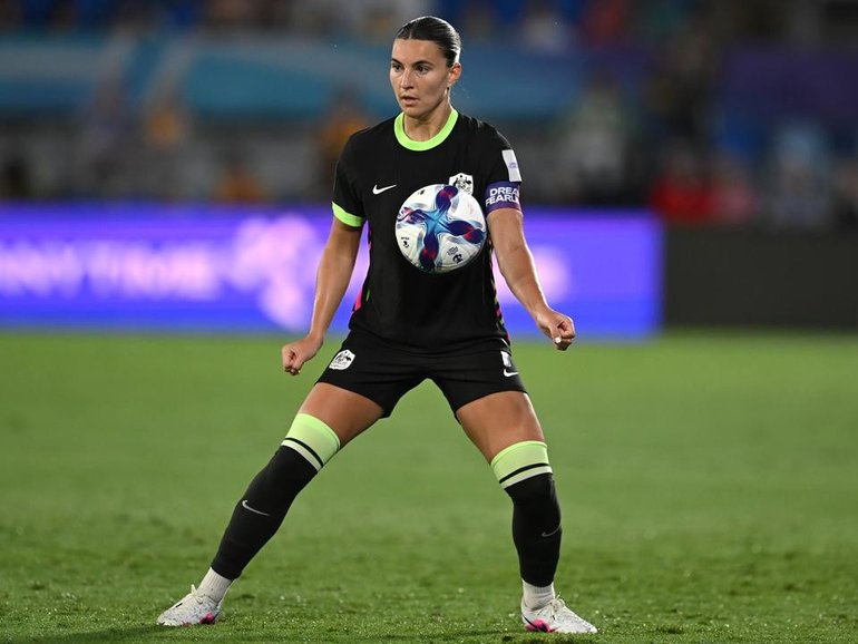 Steph Catley believes Australia's difficult Asian Cup campaign will toughen them up for Japan. (Dave Hunt/AAP PHOTOS)