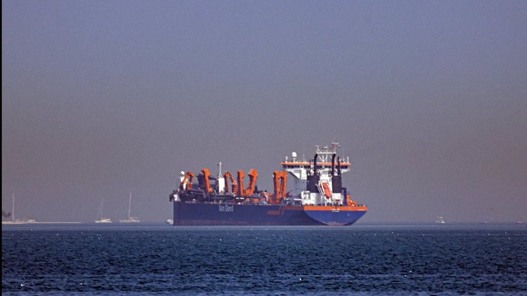 Iran has reportedly lifted some restrictions on vessels passing through the Strait of Hormuz. (EPA PHOTO)