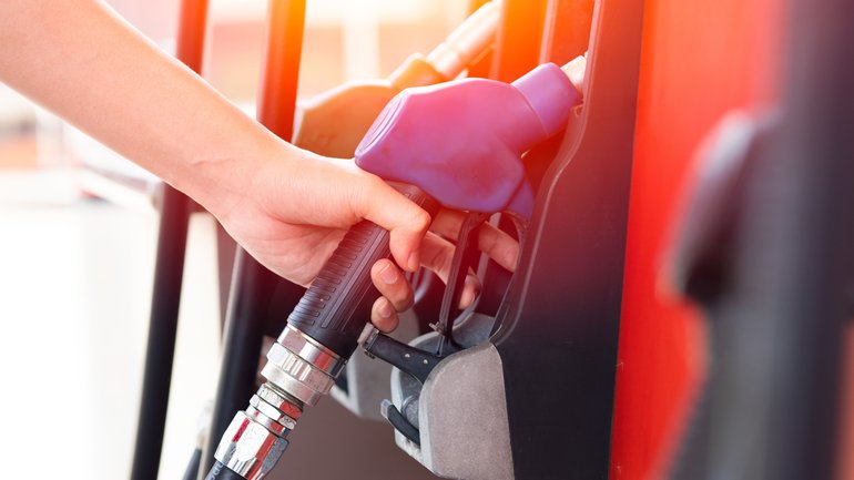 Aussies are finding new ways to save on fuel as the crisis continues to widen.