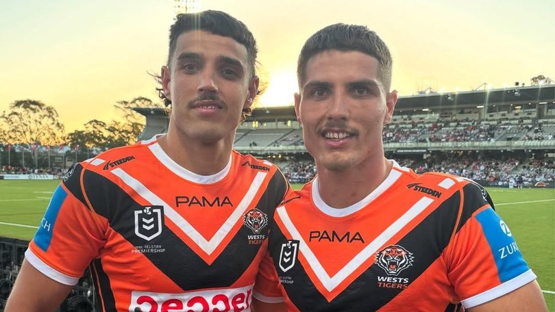 Noah and Tim Johannssen played in a Wests Tigers pre-season game together in 2025.