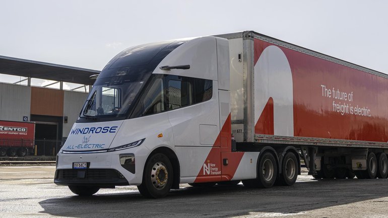 The prime mover completed the delivery 25 minutes faster than the average diesel truck.