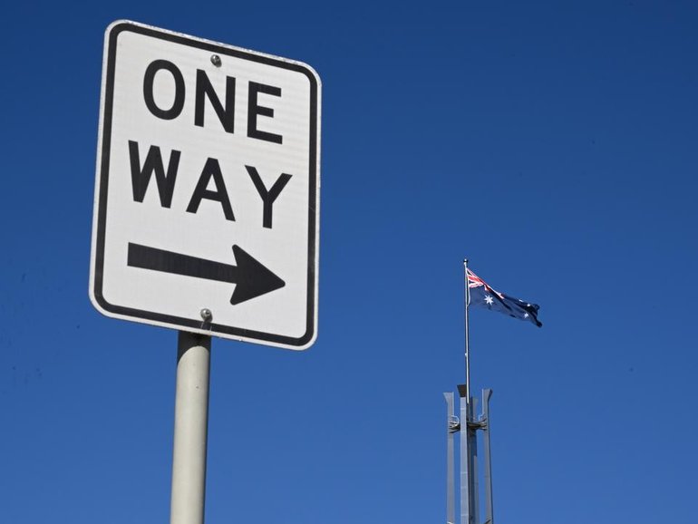 Industry wants the federal government to direct a nationally consistent response to the fuel crisis. 