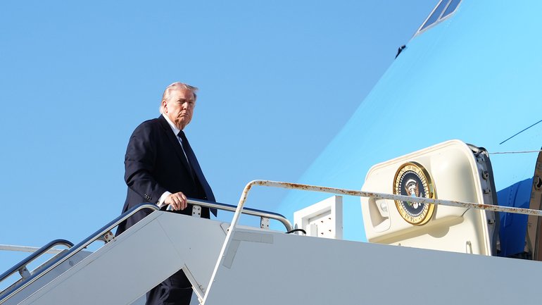 A ground stop was issued after a craft came too close to Air Force One. 