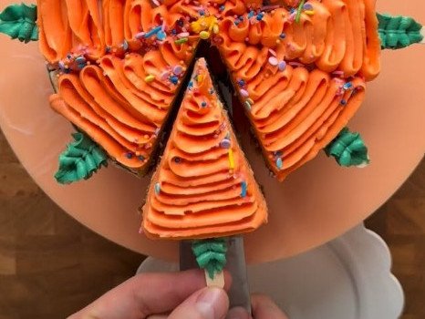 Cream cheese is the best flavour frosting for carrot cake.