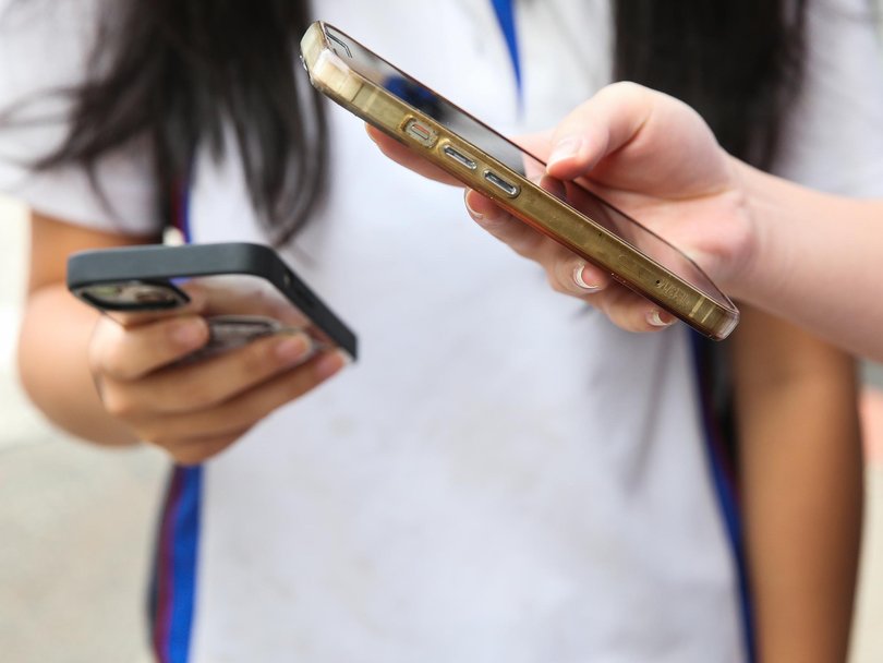 Mobile phones were banned from Victorian public school classrooms in 2020. Photo: Gaye Gerard / NewsWire