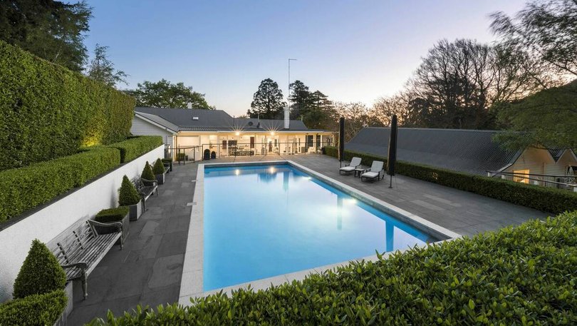 The sparkling swimming pool.