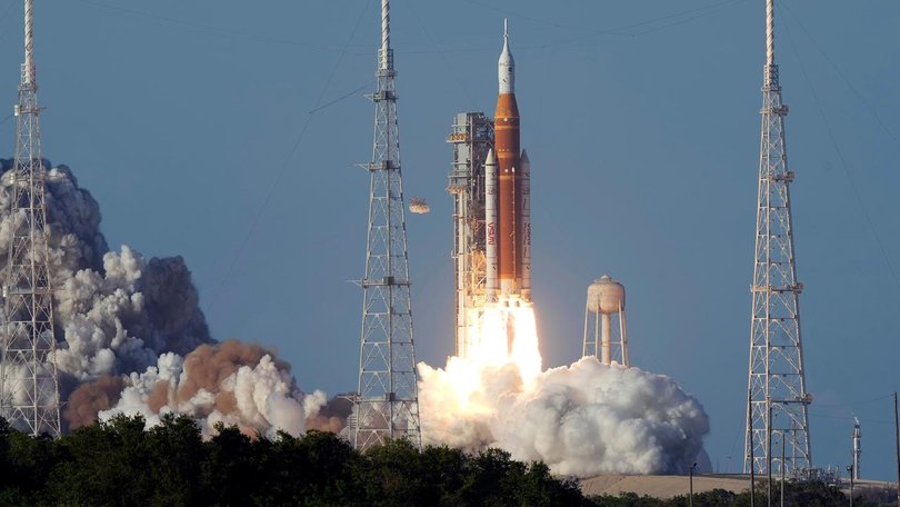 Aretmis ll lifts off successfully from the Kennedy Space Center. 