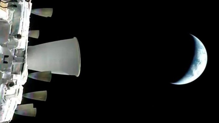 The astronauts on the Artemis II are leaving Earth’s orbit. 