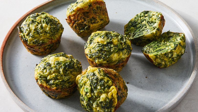 A recipe for Spinach Egg Bites. These easy egg bites are the best grab-and-go breakfast, easy to make and packed with spinach and cottage cheese.