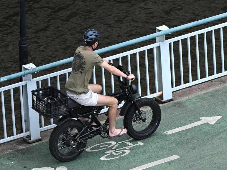 More people are contemplating buying e-bikes, Bicycle Industries Australia members say. 