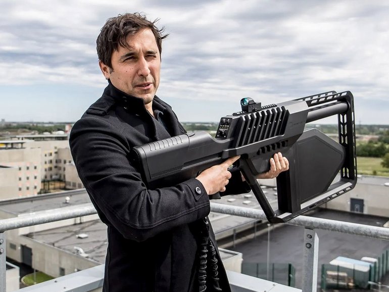 DroneShield chief executive Oleg Vornik will exit the company. 