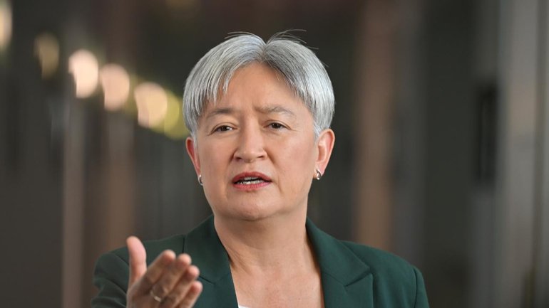 Penny Wong has joined other nations in condemning Israeli attacks on Lebanon during a ceasefire. (Mick Tsikas/AAP PHOTOS)