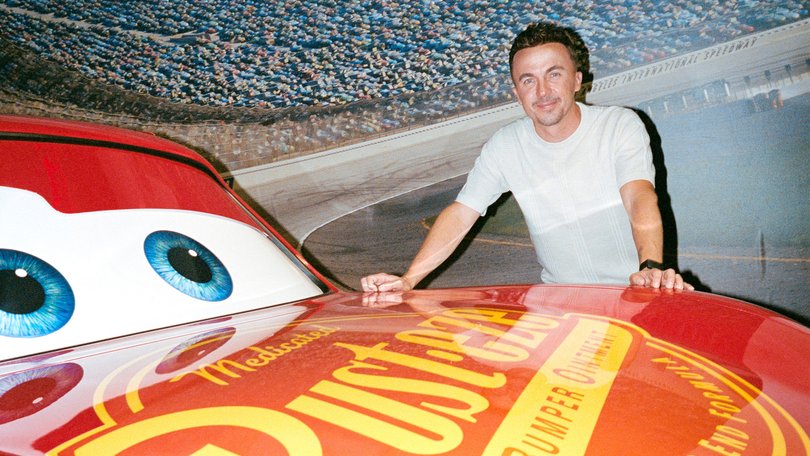 Muniz stopped to take a picture with Lightning McQueen.