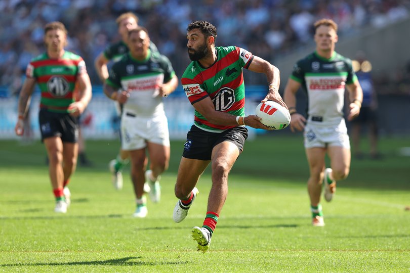 PERTH, AUSTRALIA - APRIL 11: Alex Johnston of the Rabbitohs passes the ball during the round six NRL match between South Sydney Rabbitohs and Canberra Raiders at Optus Stadium, on April 11, 2026, in Perth, Australia. (Photo by Paul Kane/Getty Images)