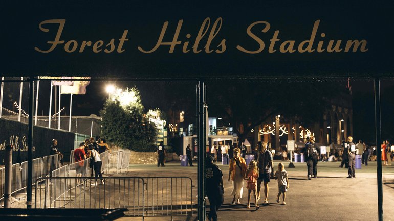 A homeowners’ association in Queens has reached a settlement with New York City over a complaint related to Forest Hill Stadium’s noise levels.