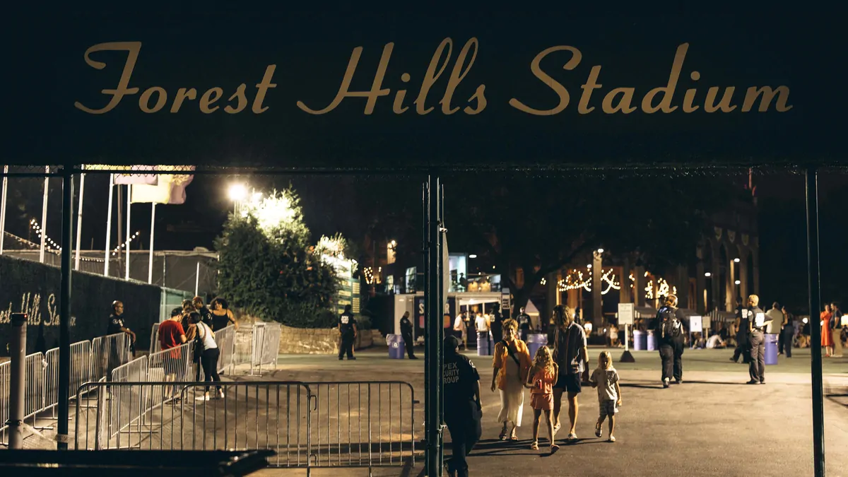 Forest Hills homeowners win $US150,000 in battle over concert noise Forest Hills homeowners win $US150,000 in battle over concert noise