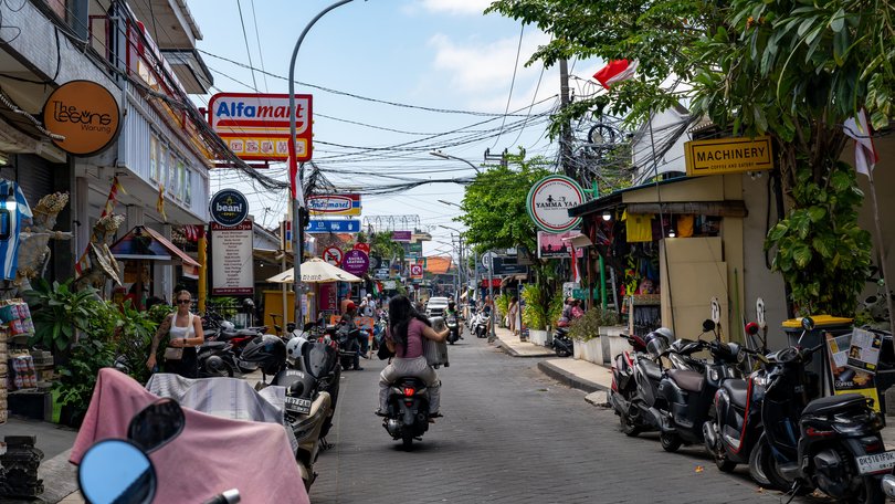 An Australian man has drowned in a hotel pool while on holiday with his wife in Bali.