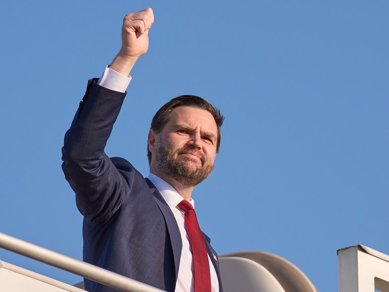 Vice President JD Vance he leaves Islamabad.