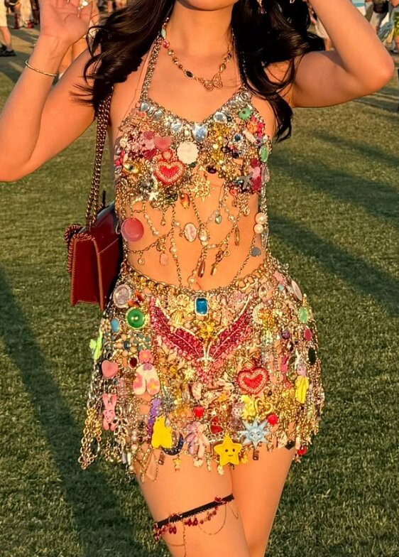 Many of Chua’s fans loved the unique piece but others commented on the impracticality of it. 