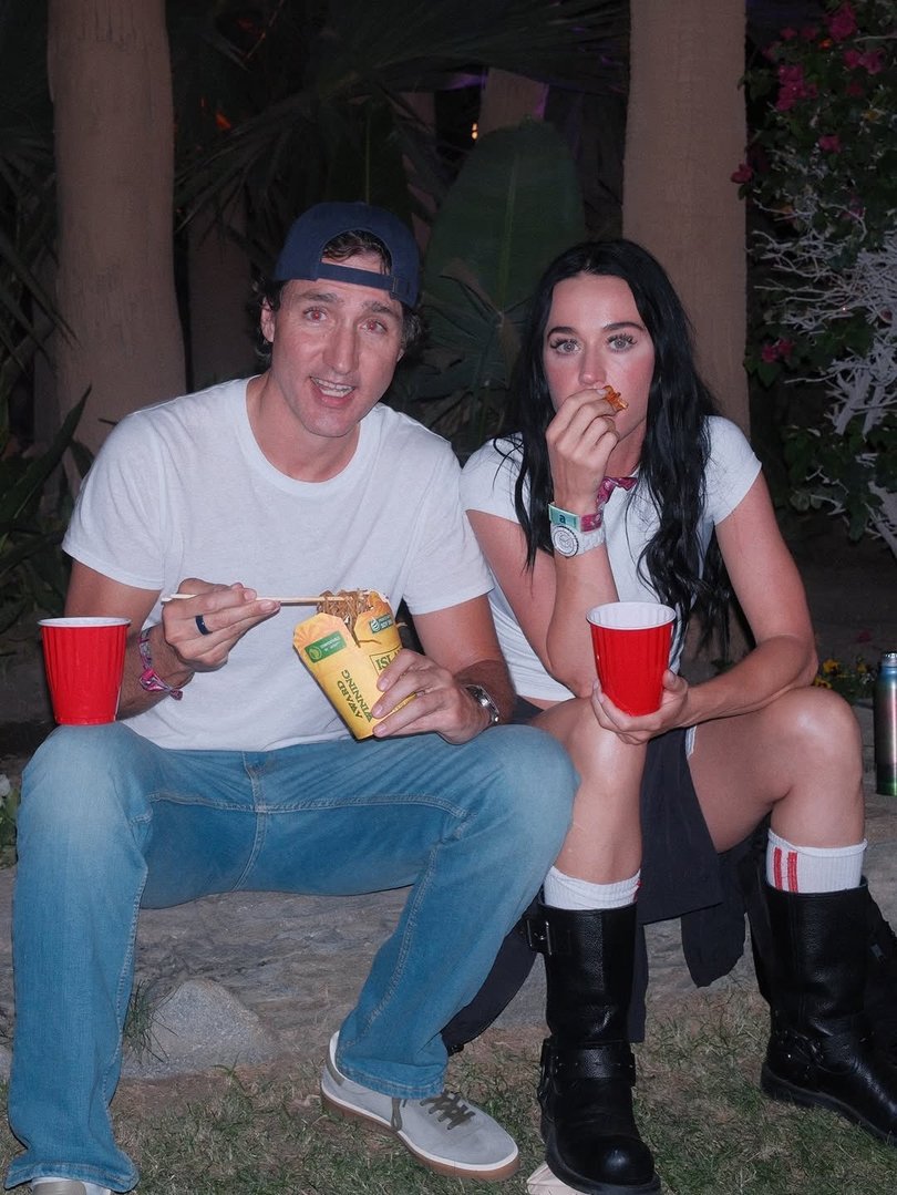 The California Girl herself Katy Perry enjoyed the weekend in the desert, sharing snaps of her attending the popular festival with her boyfriend, former Canadian PM Justin Trudeau. 