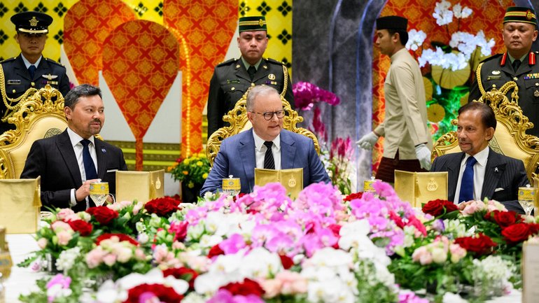 (L-R) His Royal Highness Crown Prince Billah Australian Prime Minister Anthony Albanese and His Majesty Sultan Haji Hassanal Bolkiah attend a lunch following a bi-lateral meeting.
