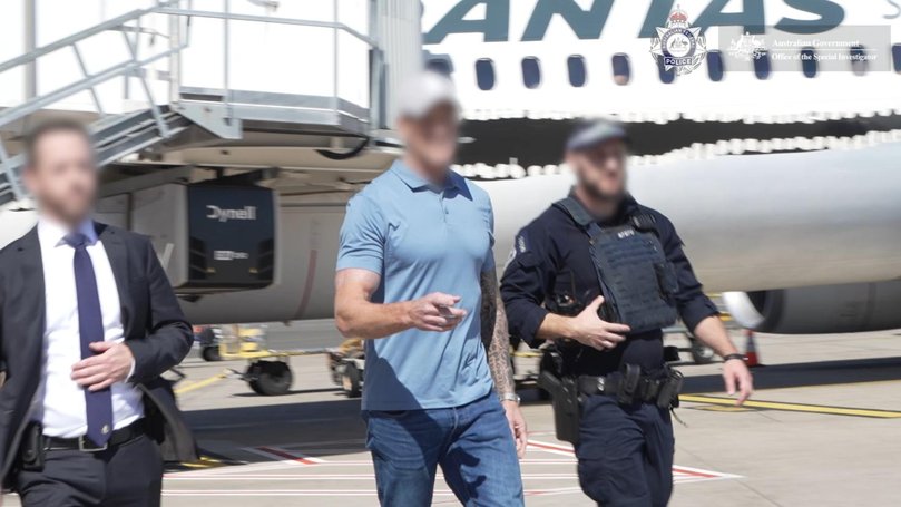 Former special forces corporal Ben Roberts-Smith being arrested at Sydney Domestic Airport.